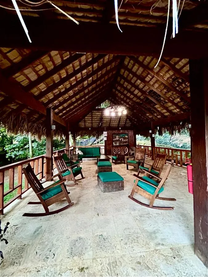 Rancho con mecedoras
